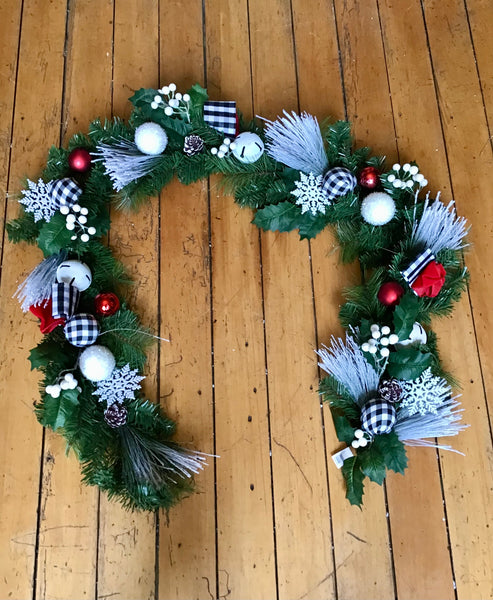 Black/white Garland